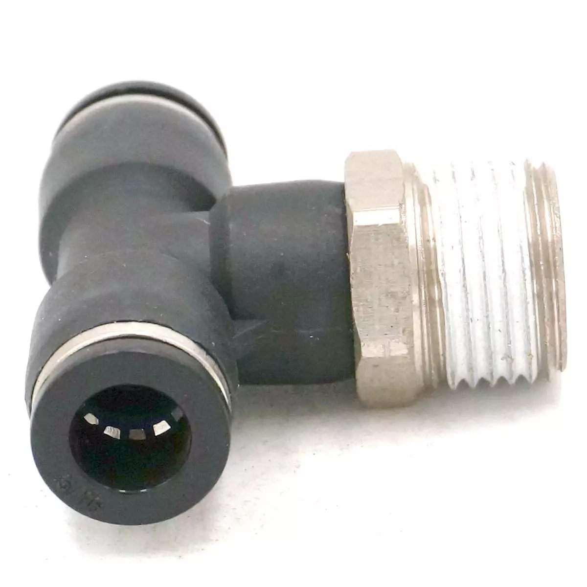 RACCORD ENFICHABLE EN T FILETAGE MALE, 14MM x G1/4" MILIEU, VPC PNEUMATIC NEXA INDUSTRIES CAMEROUN